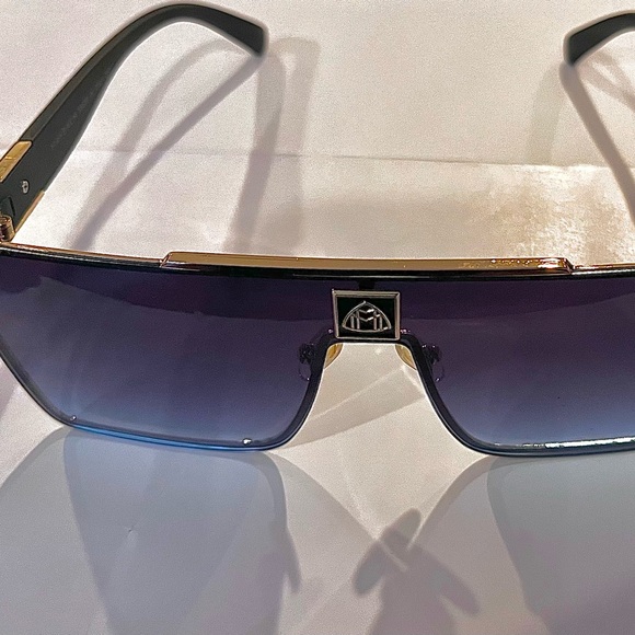 Gradient Blue Maybach Sunglasses(only one available at this price made in Italy) - Picture 4 of 6